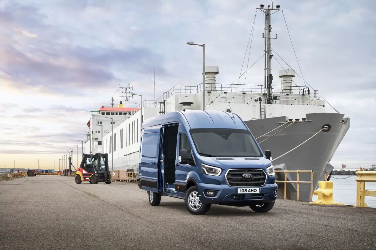 Nowy Ford Transit