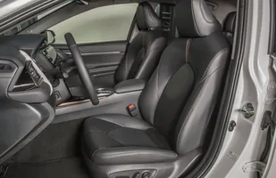 Toyota Camry już w Polsce. Znamy ceny! — zdjęcie 5