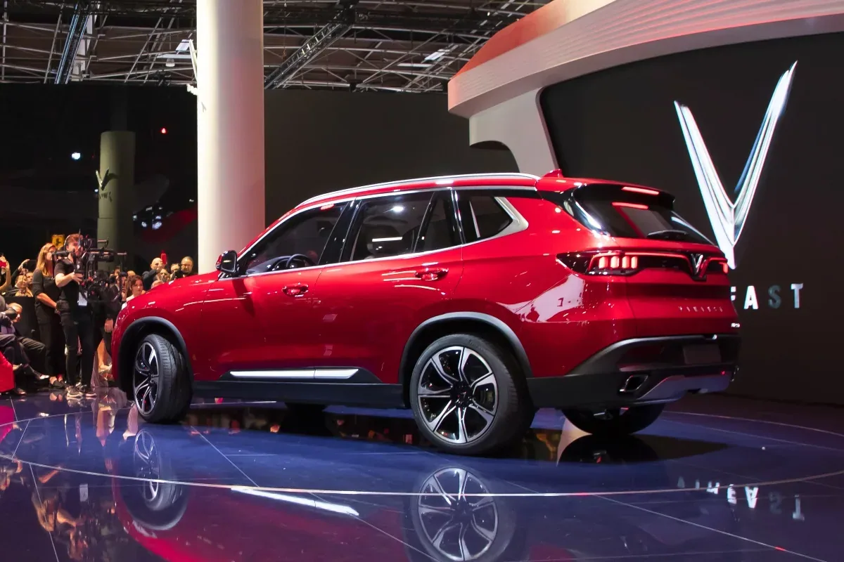 Vinfast Lux SA2.0 SUV