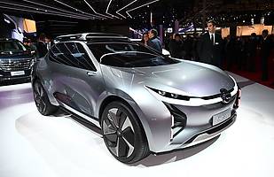 Salon w Paryżu - cz. I