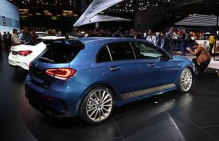 Salon w Paryżu - cz. I