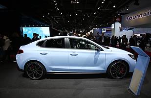 Salon w Paryżu - cz. I