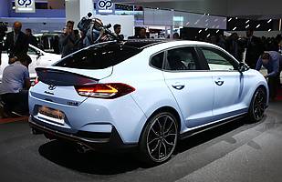 Salon w Paryżu - cz. I