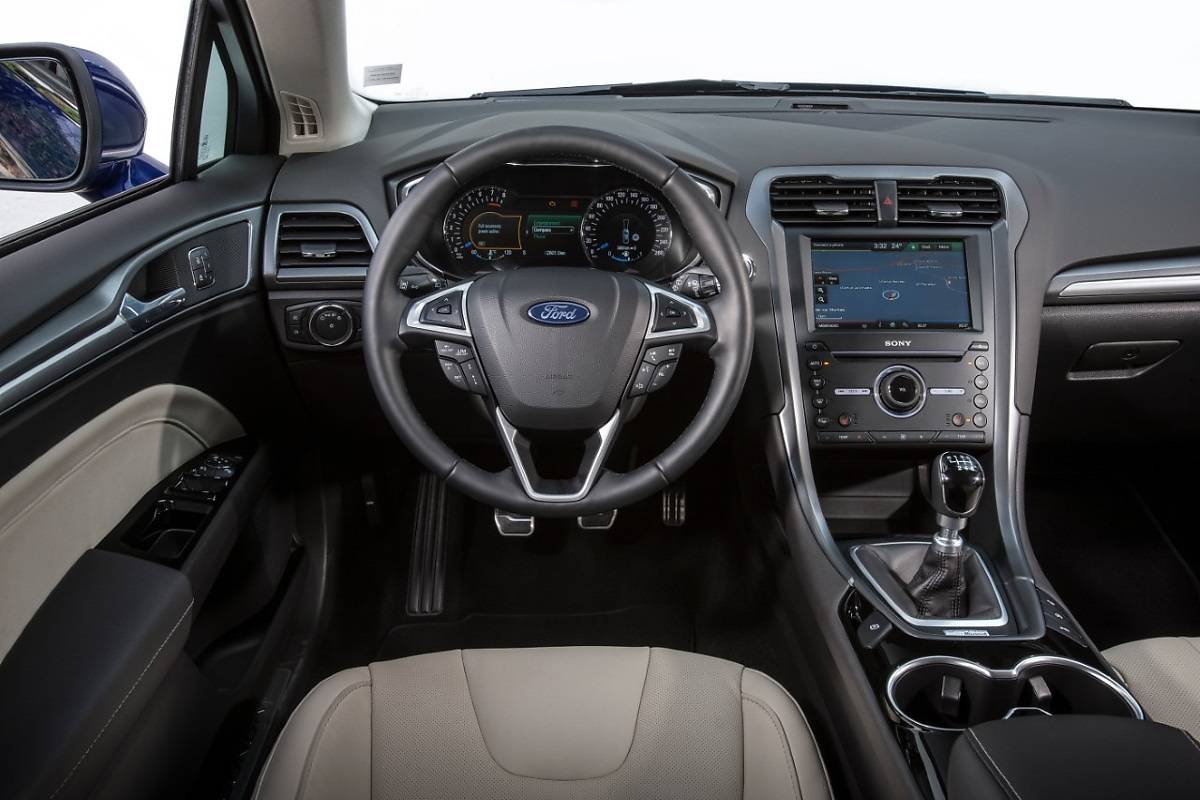 Ford Mondeo Hybrid w nowej wersji