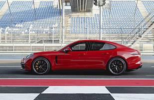 Porsche Panamera GTS i GTS Sport Turismo