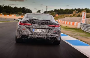 BMW M8 nadjeżdża — zdjęcie 2