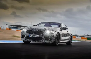 BMW M8 nadjeżdża — zdjęcie 7