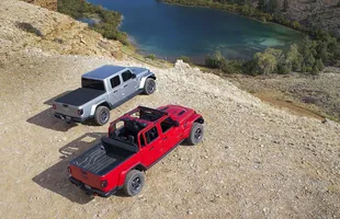 Jeep Gladiator. Nowy pickup amerykańskiej legendy — zdjęcie 5