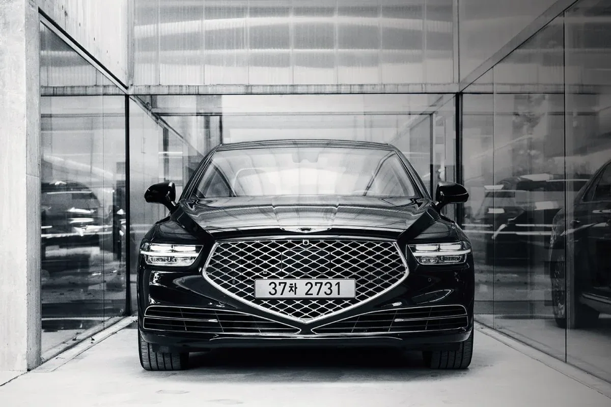 Genesis G90