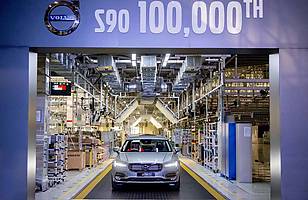 100 tys. Volvo S90 z Chin