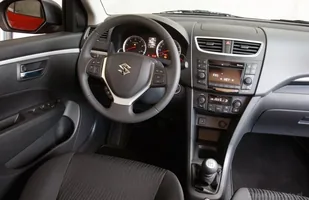 Używane: Suzuki Swift IV — zdjęcie 5