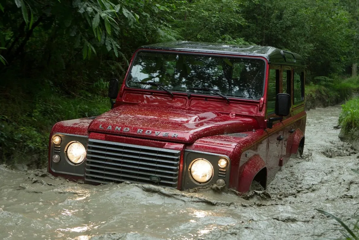 Land Rover Defender