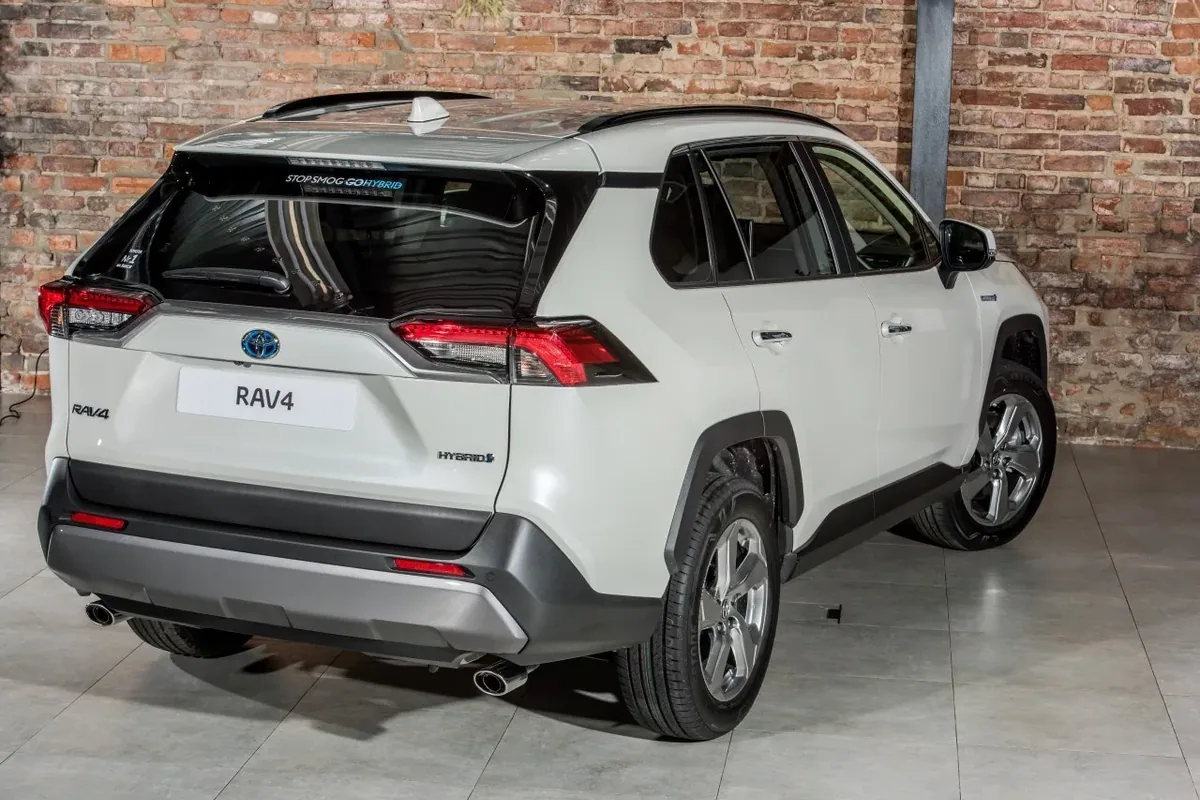 Toyota RAV4 V