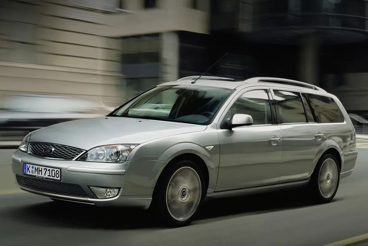14. Ford Mondeo