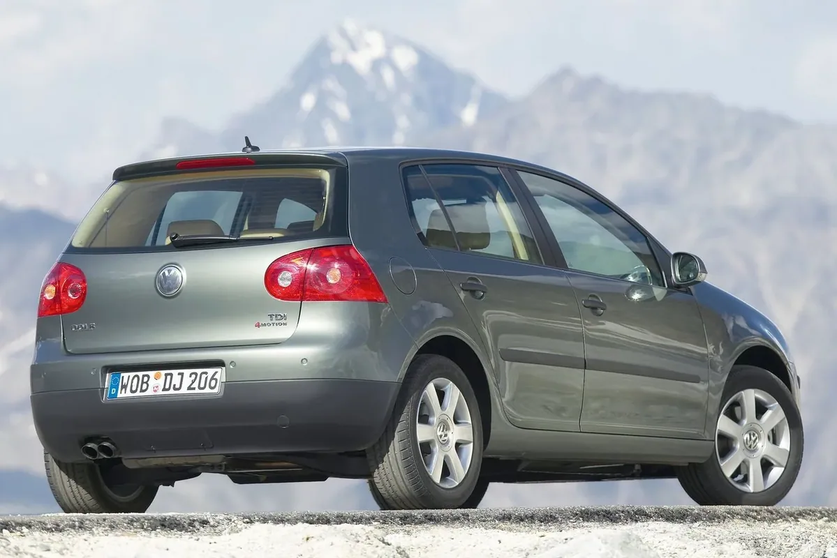2. Volkswagen Golf