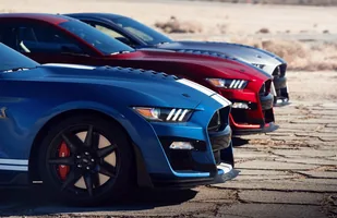 Ford Mustang Shelby GT500 — zdjęcie 2