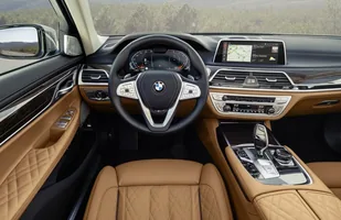 BMW serii 7 po liftingu — zdjęcie 6