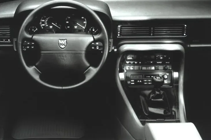 Wnętrze Jaguara XJ II serii