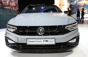 Volkswagen Passat Variant R-Line Edition — zdjęcie 1
