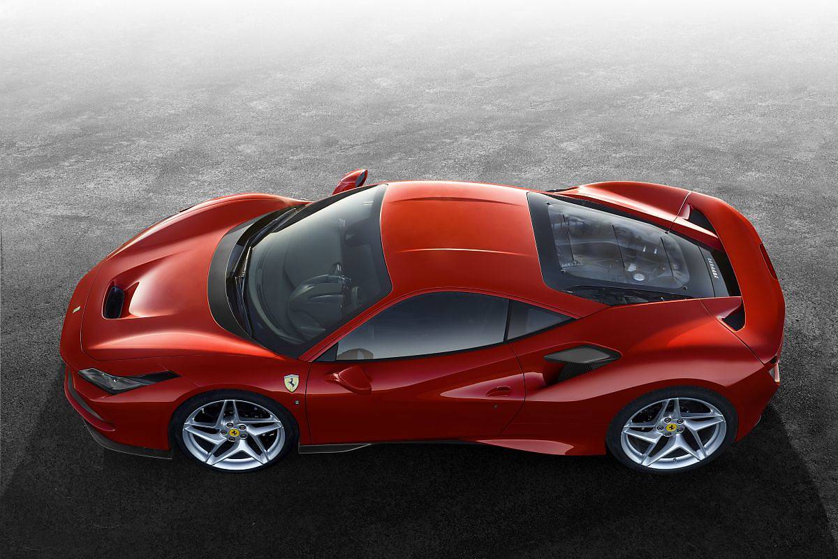 Ferrari F8 Tributo. Hołd dla V8!