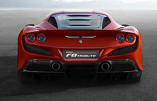 Ferrari F8 Tributo. Hołd dla V8!
