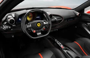 Ferrari F8 Tributo. Hołd dla V8! — zdjęcie 6