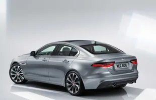 Jaguar XE po liftingu — zdjęcie 6