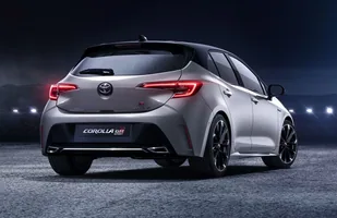 Toyota Corolla GR Sport — zdjęcie 3