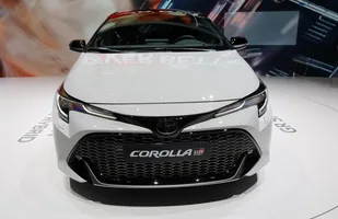 Toyota Corolla GR Sport — zdjęcie 8