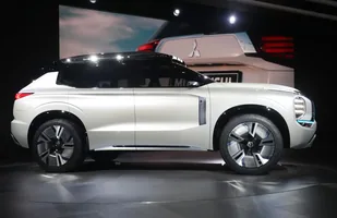 Mitsubishi Engelberg Tourer — zdjęcie 4