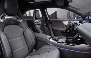 Mercedes-AMG A 35 4Matic w wersji sedan — zdjęcie 8