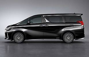 Pierwszy van Lexusa. Jest dość... dziwny