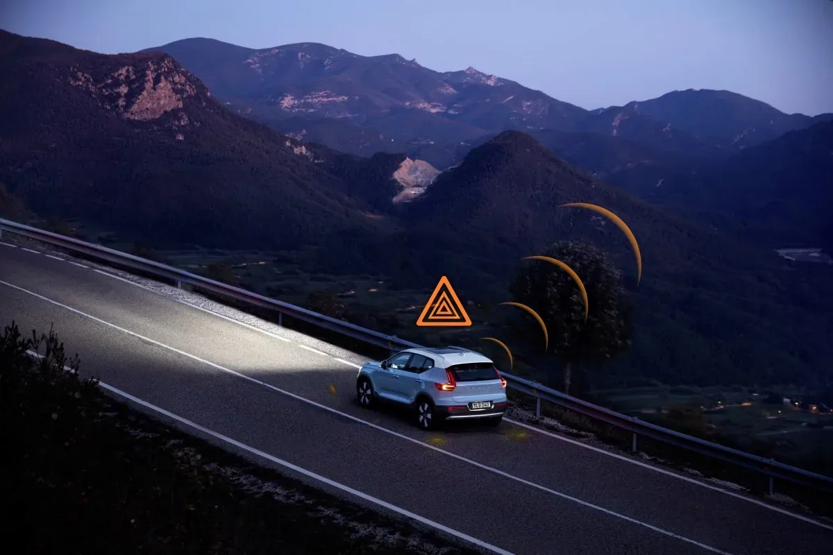 Volvo uruchamia komunikację między pojazdami