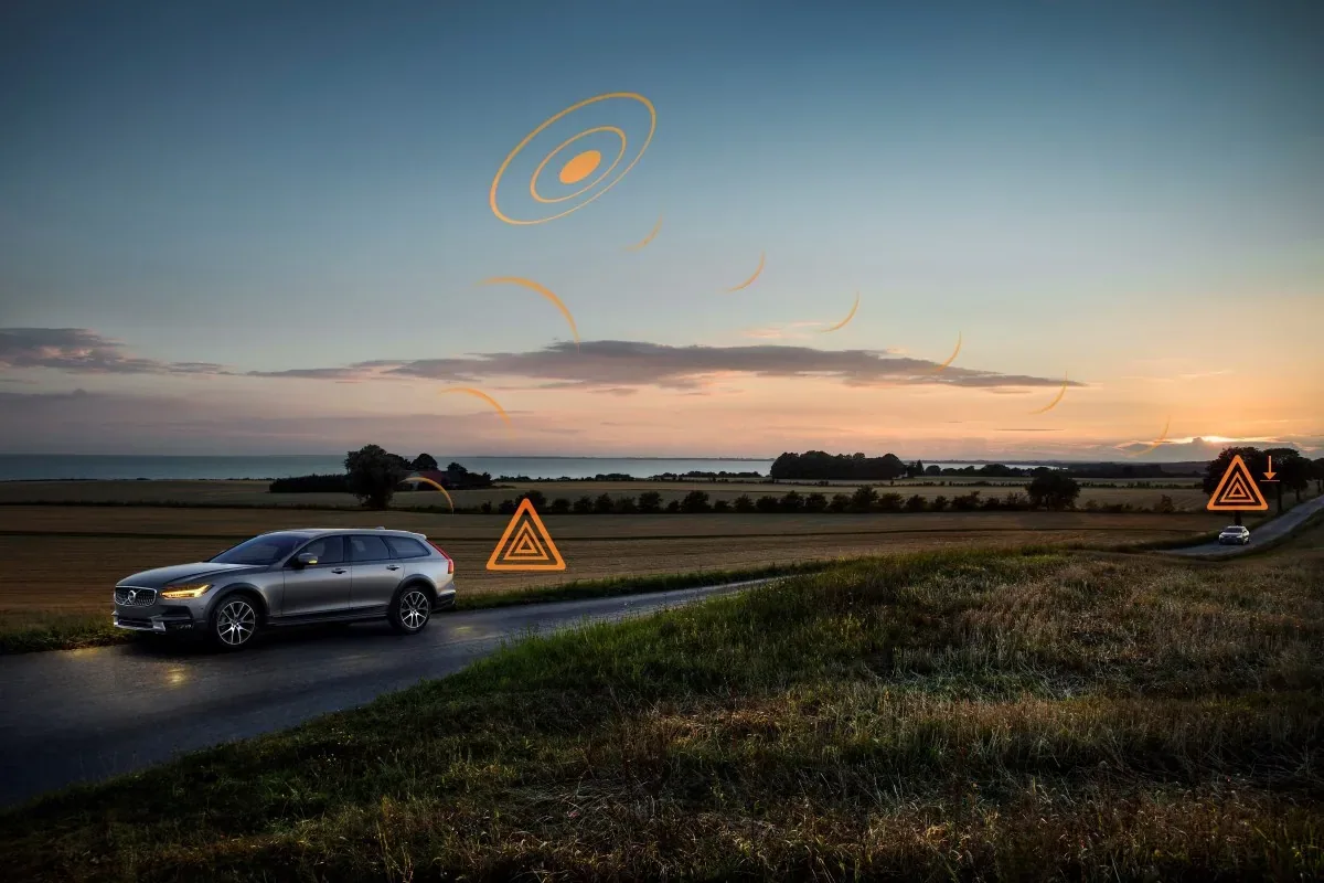 Volvo uruchamia komunikację między pojazdami