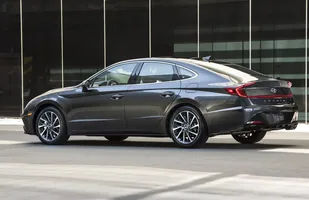 Hyundai Sonata nowej generacji — zdjęcie 2