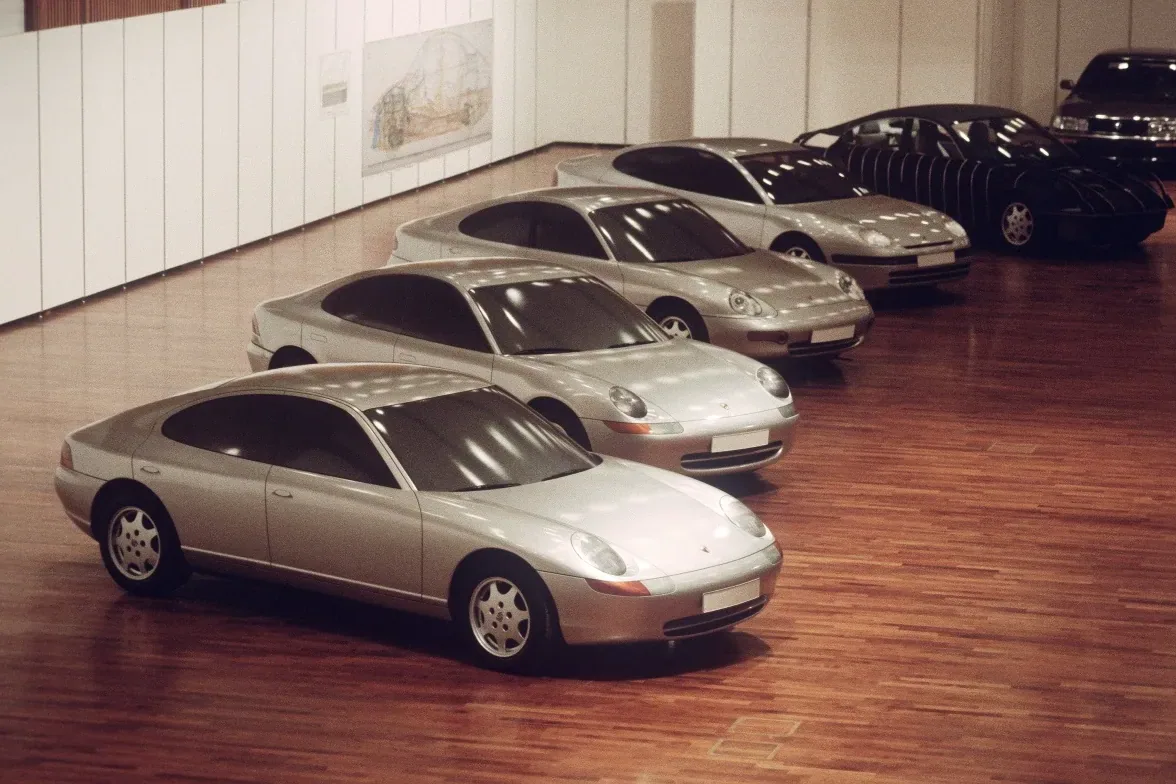 Prototyp czterodrzwiowego Porsche 989 z lat 90-tych