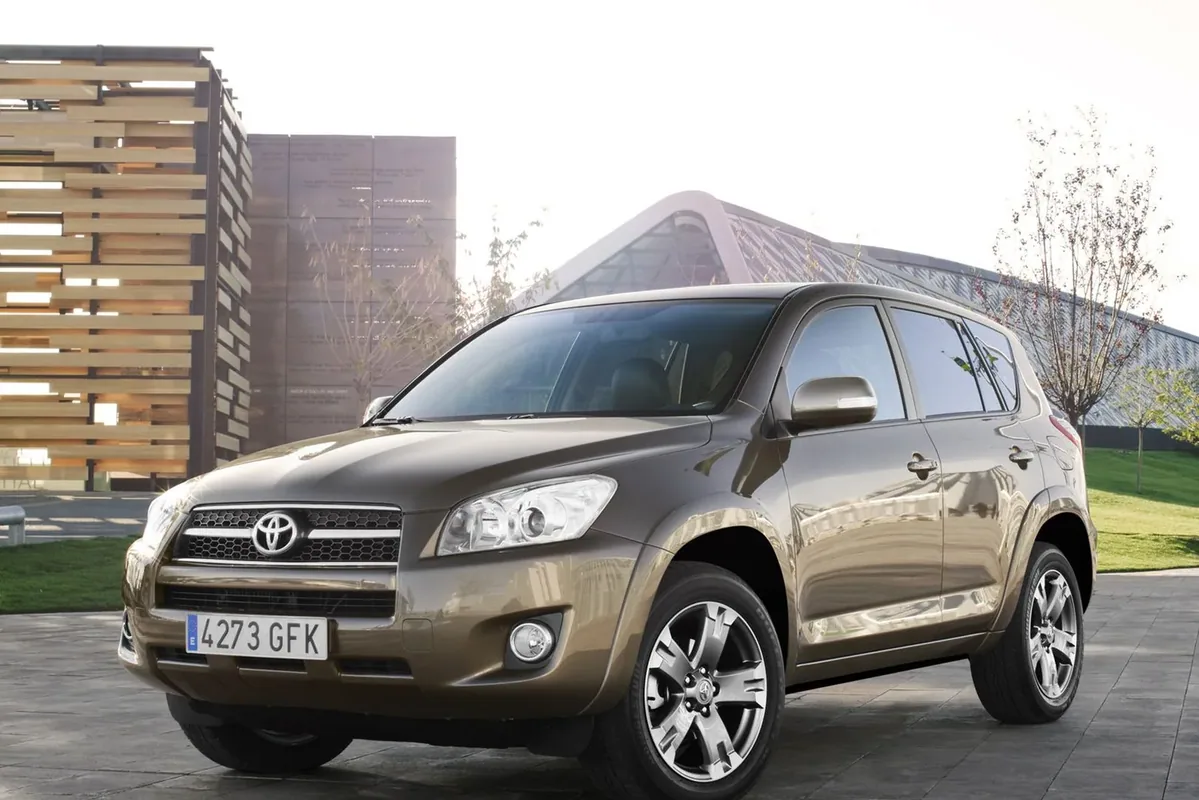 Toyota RAV4 III