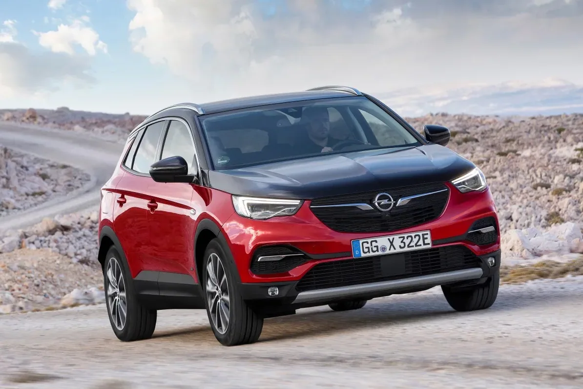 Opel Grandland X Hybrid4