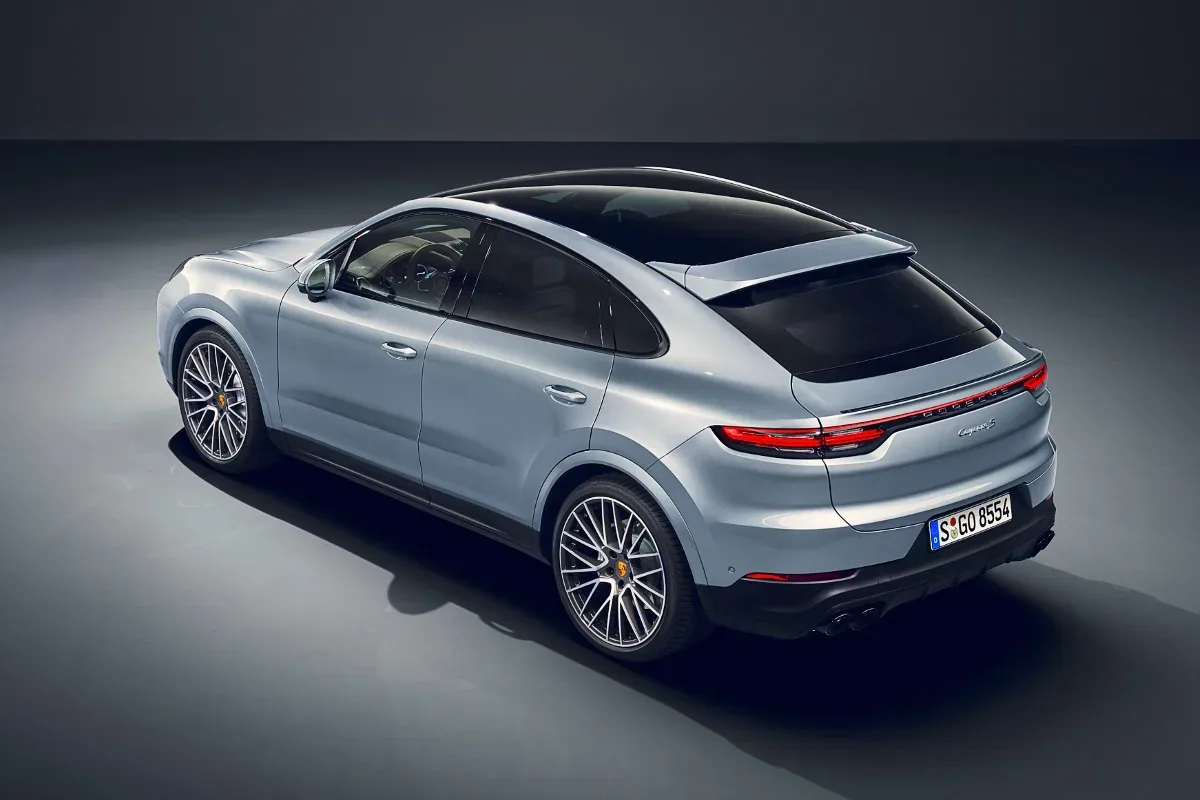 Porsche Cayenne S Coupe nadjeżdża