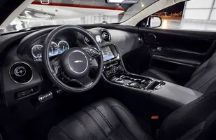 W angielskim stylu. Oto Jaguar  XJ Ultimate — zdjęcie 1