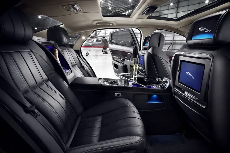 Wnętrze Jaguara XJ Ultimate