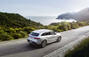 Mercedes EQC w polskich salonach — zdjęcie 1