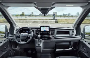 Ford Transit po modernizacji — zdjęcie 2