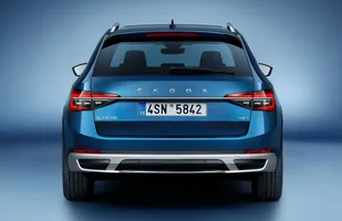 Skoda Superb Scout — zdjęcie 2