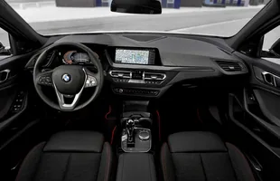 Nowe BMW 1. Napęd na przód i 3 cylindry — zdjęcie 5