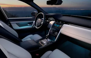Land Rover Discovery Sport po liftingu — zdjęcie 8