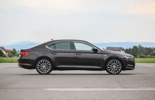 Skoda Superb po modernizacji — zdjęcie 5