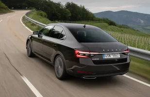 Skoda Superb po modernizacji. Polskie ceny — zdjęcie 3