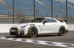 Nissan GT-R Nismo 2020 już jest — zdjęcie 2