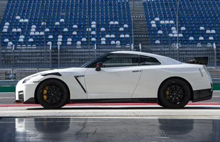 Nissan GT-R Nismo 2020 już jest — zdjęcie 3